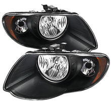 Load image into Gallery viewer, Xtune Chrysler Town & Country 05-07 Crystal Headlights Black HD-JH-CHRTC05-AM-BK