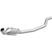 Load image into Gallery viewer, Magnaflow Conv DF 2006-2011 R350 3.5 L Underbody