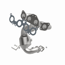 Load image into Gallery viewer, MagnaFlow Conv DF 05-11 Volvo XC90 4.4L Rear