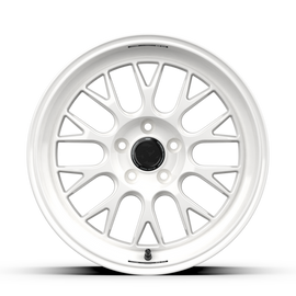fifteen52 Holeshot RSR 18x9.5 5x114.3 38mm ET 73.1mm Center Bore Rally White