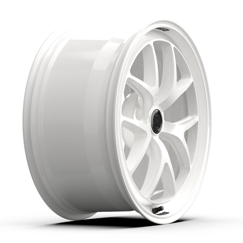 fifteen52 Sector RSR 19x9.5 5x114.3 38mm ET 73.1mm Center Bore Rally White