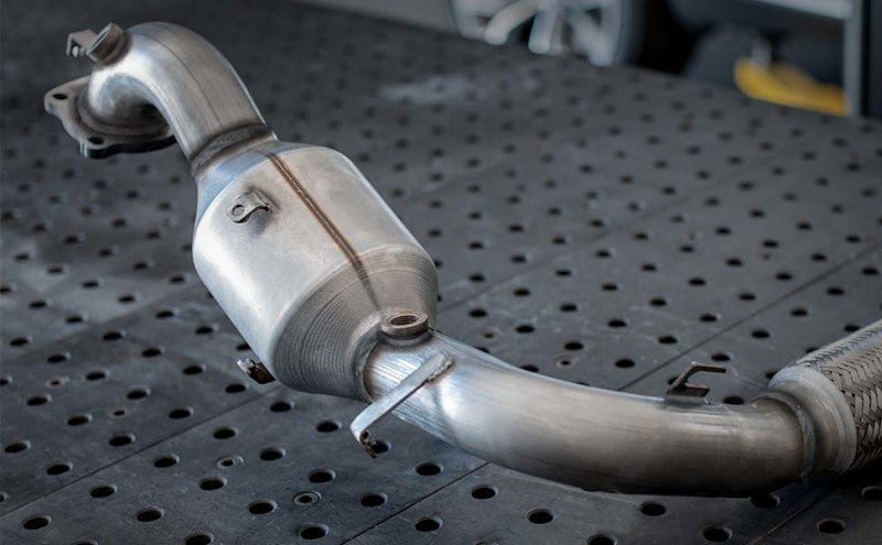 MagnaFlow 2014 BMW 335i GT xDrive 3.0L Underbody Direct Fit EPA Compliant Catalytic Converter