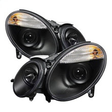 Load image into Gallery viewer, Spyder Mercedes Benz E-Class 07-09 Projector Headlights Halogen Model Only - Blk PRO-YD-MBW21107-BK