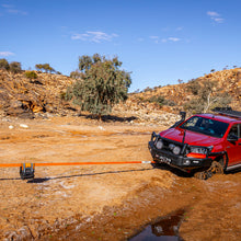 Load image into Gallery viewer, ARB Weekender Recovery Kit Incl 17600lb Recovery Strap/4.75T Shackles